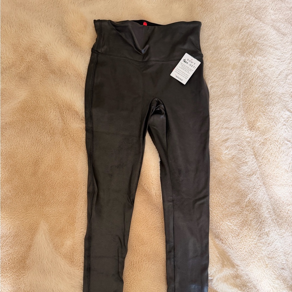 SPANX Size S Petite Black Leggings